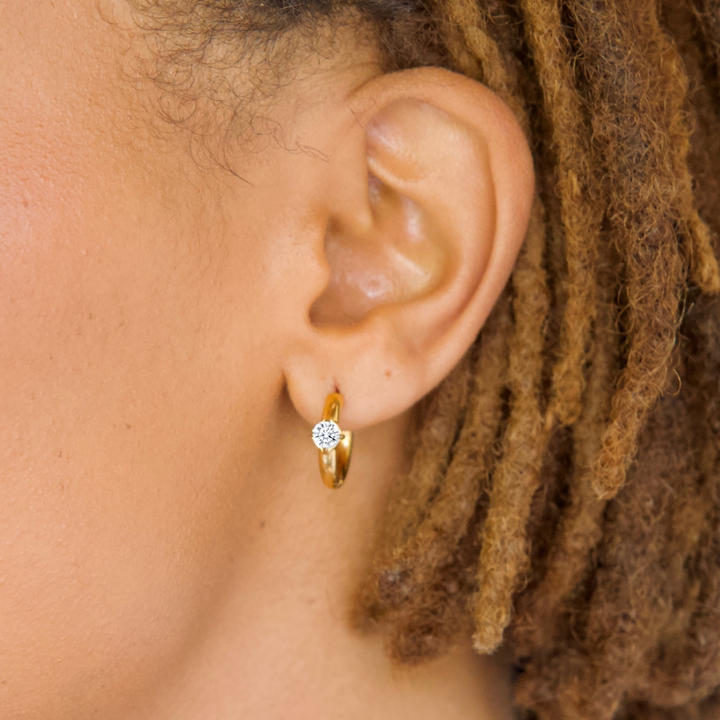 Solitaire Huggie Hoops