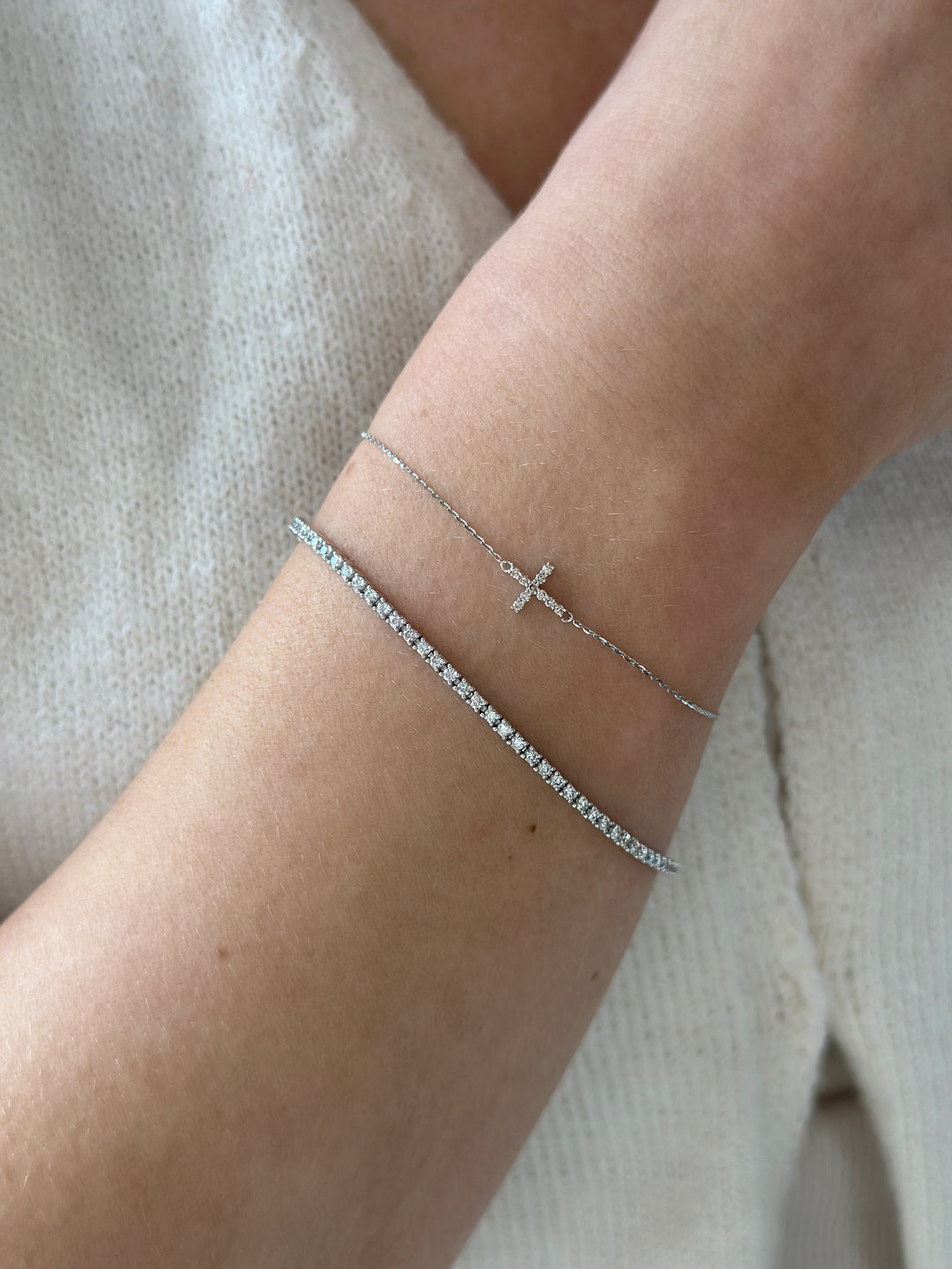 14K 1/10 CTW Natural Diamond Sideways Cross Bracelet