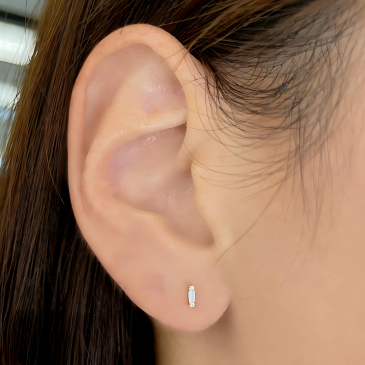 14K Diamond Bar Stud