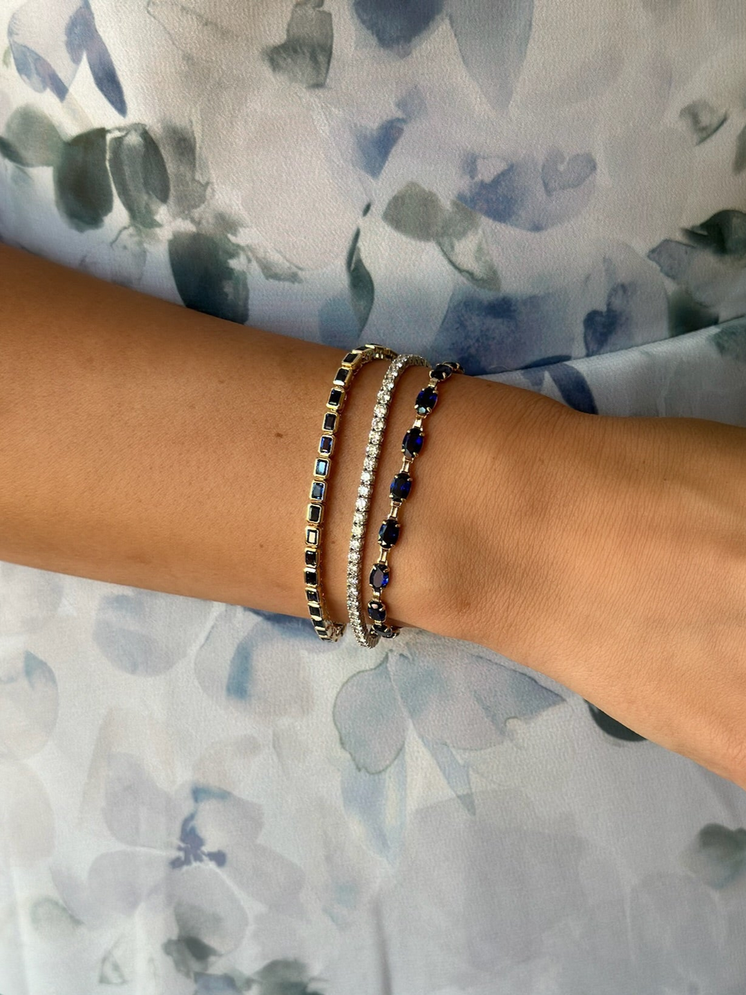 #gemstone_lab-grown-blue-sapphire