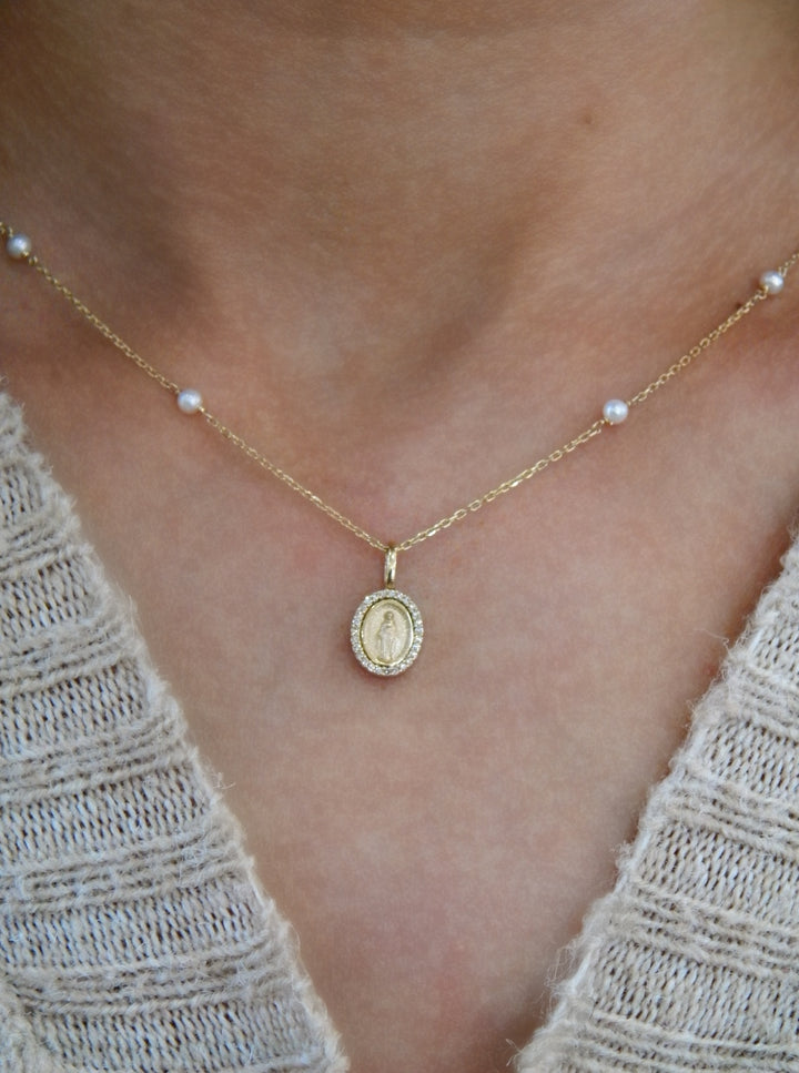 14KY .05 CTW Diamond &amp; Pearl Station Miraculous Medal Necklace