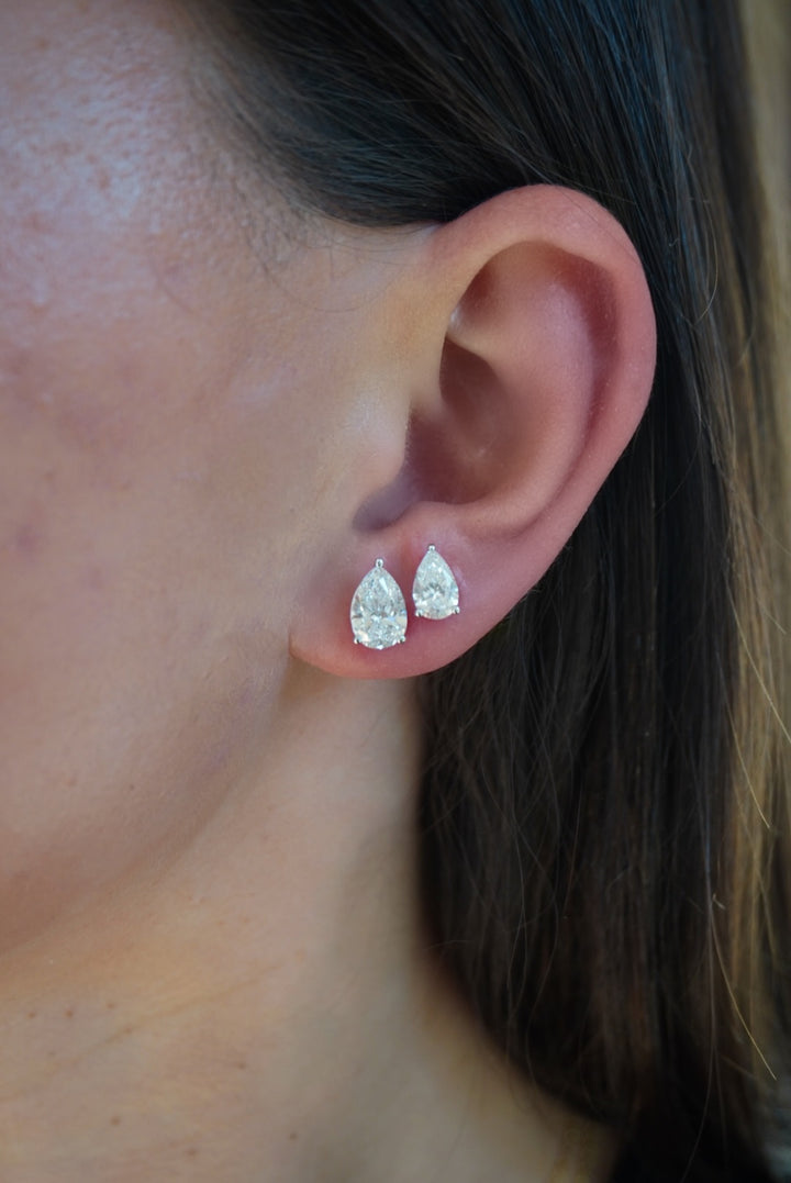 14K 3-Prong Lab-Grown Pear Martini Studs
