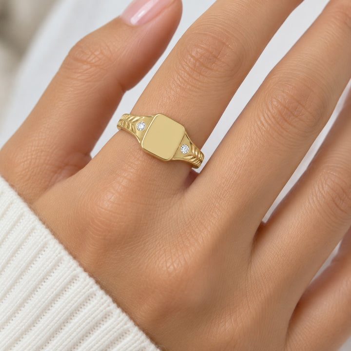 14K .03 CTW Engravable Diamond Signet Ring – On Hand