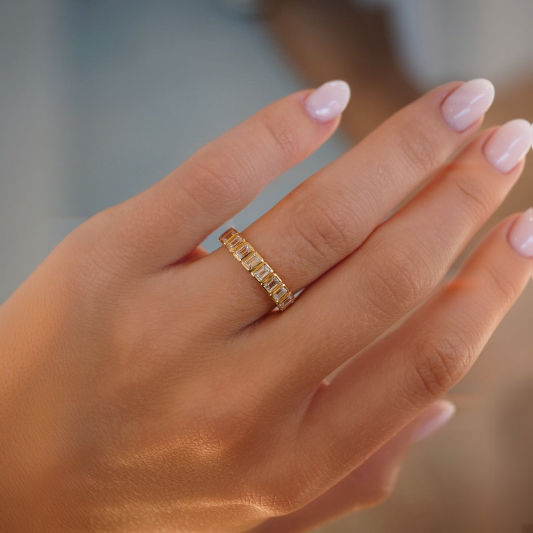 14KY 0.95 CTW Bezel-Set Emerald-Cut Diamond Ring – On Hand