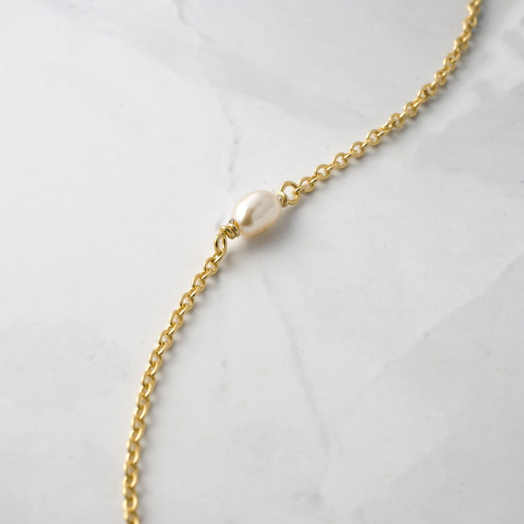 Dainty Beaded Pearl Necklace