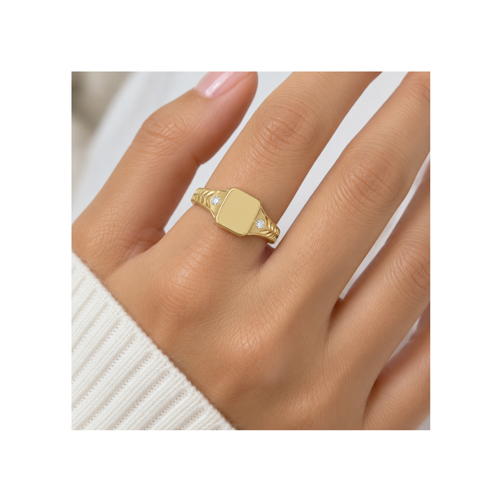 14K .03 CTW Engravable Diamond Signet Ring
