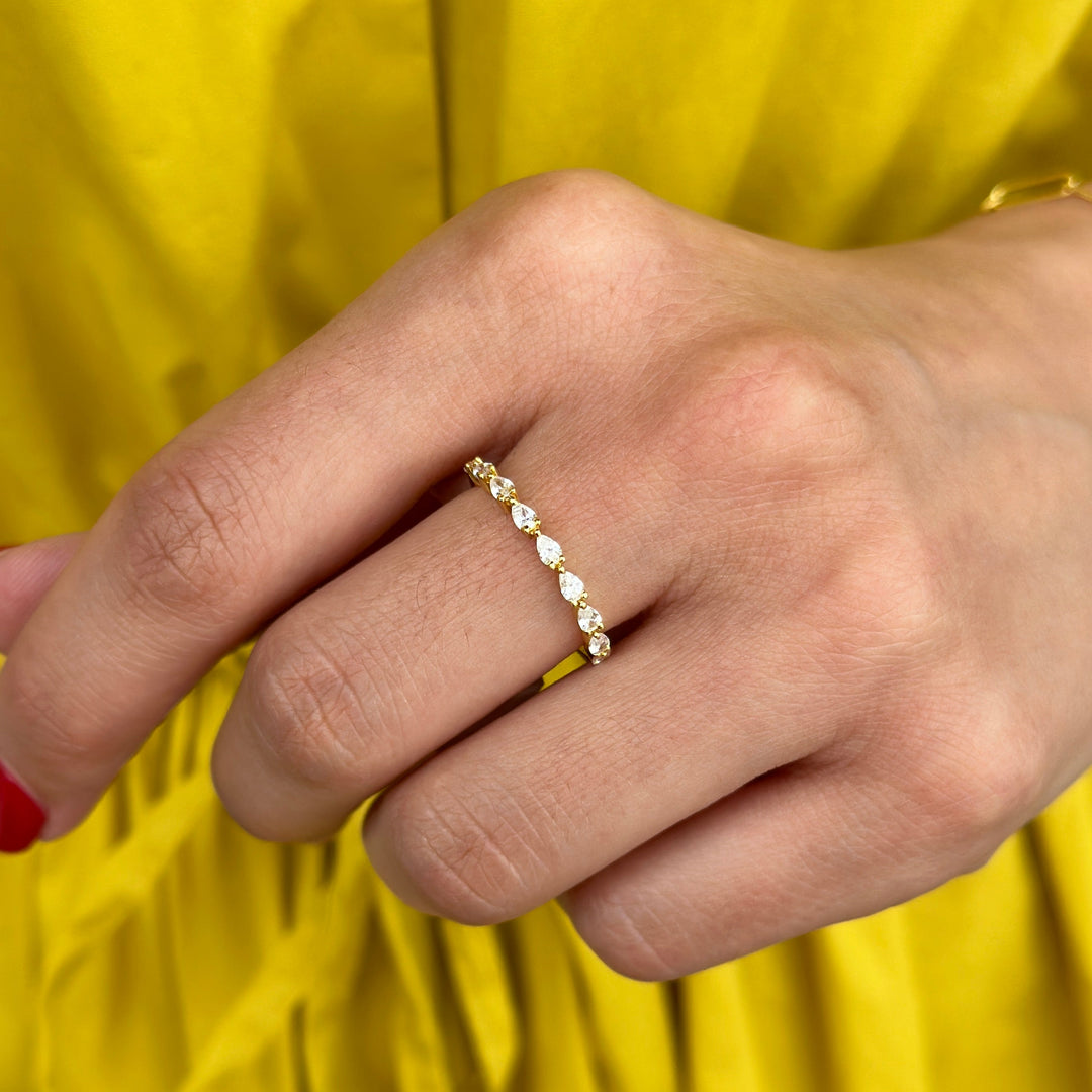Chasing Pear Stack Ring
