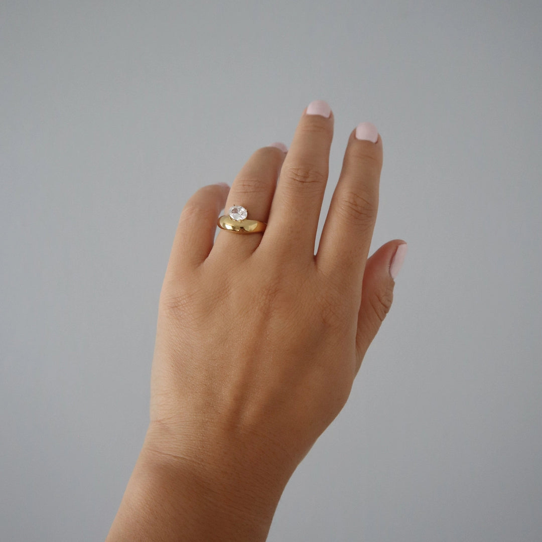 Curve CZ Ring