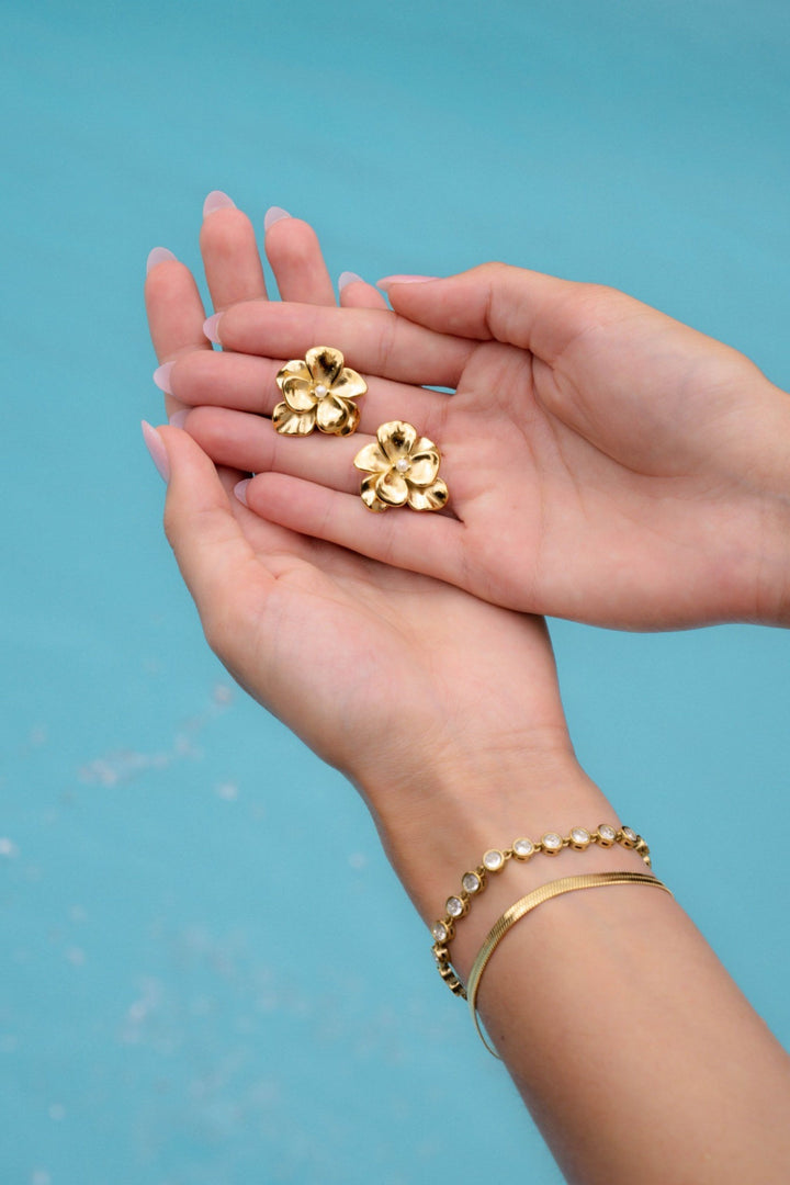Pearl Flora Earrings