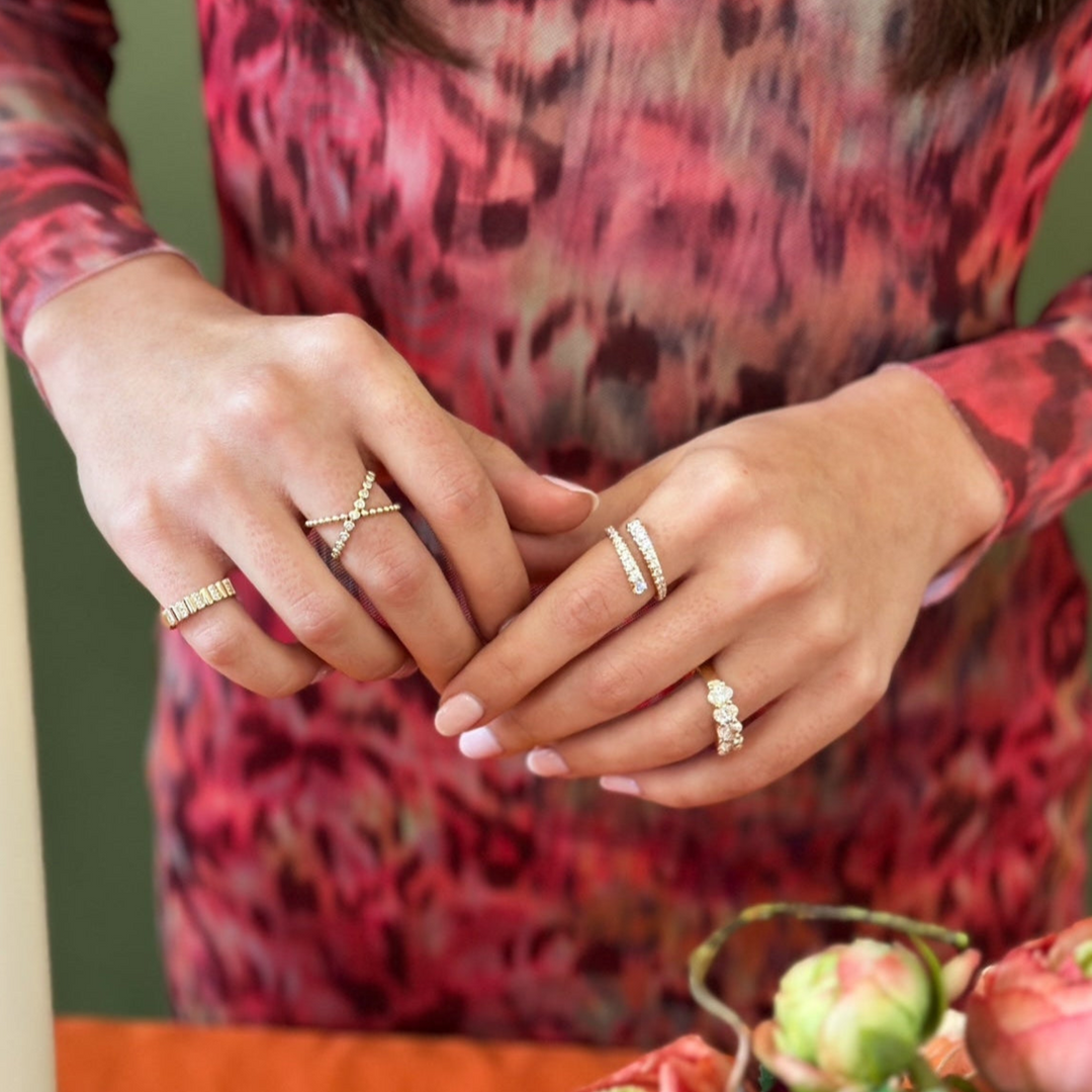 14K Five Oval Diamond Anniversary Band