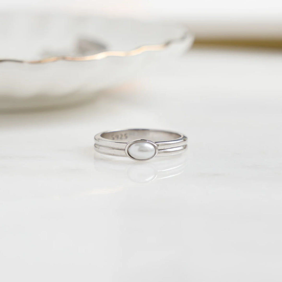 Oval Pearl Bezel Ring