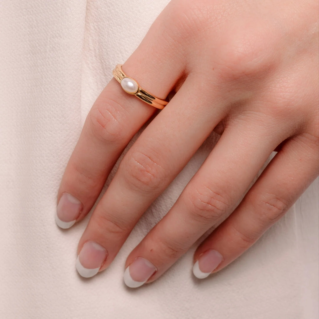 Oval Pearl Bezel Ring
