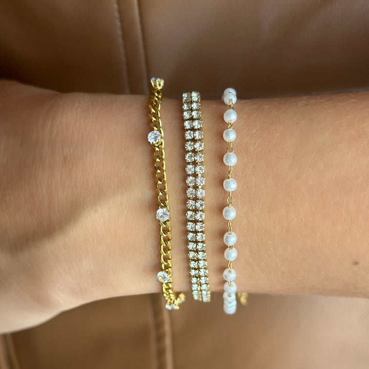 Sheena Dainty Pearl Bracelet