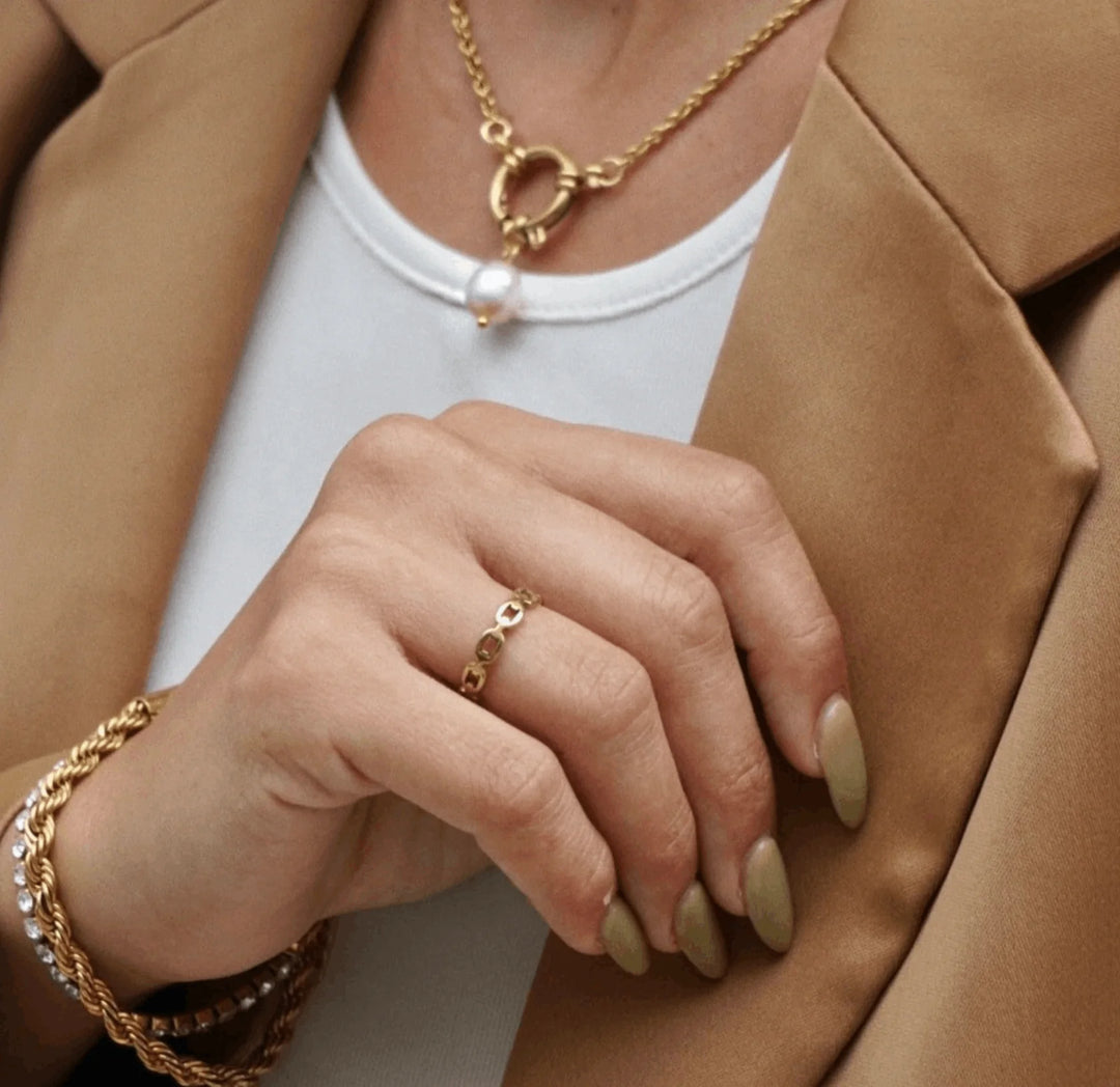 Dainty Chain Ring