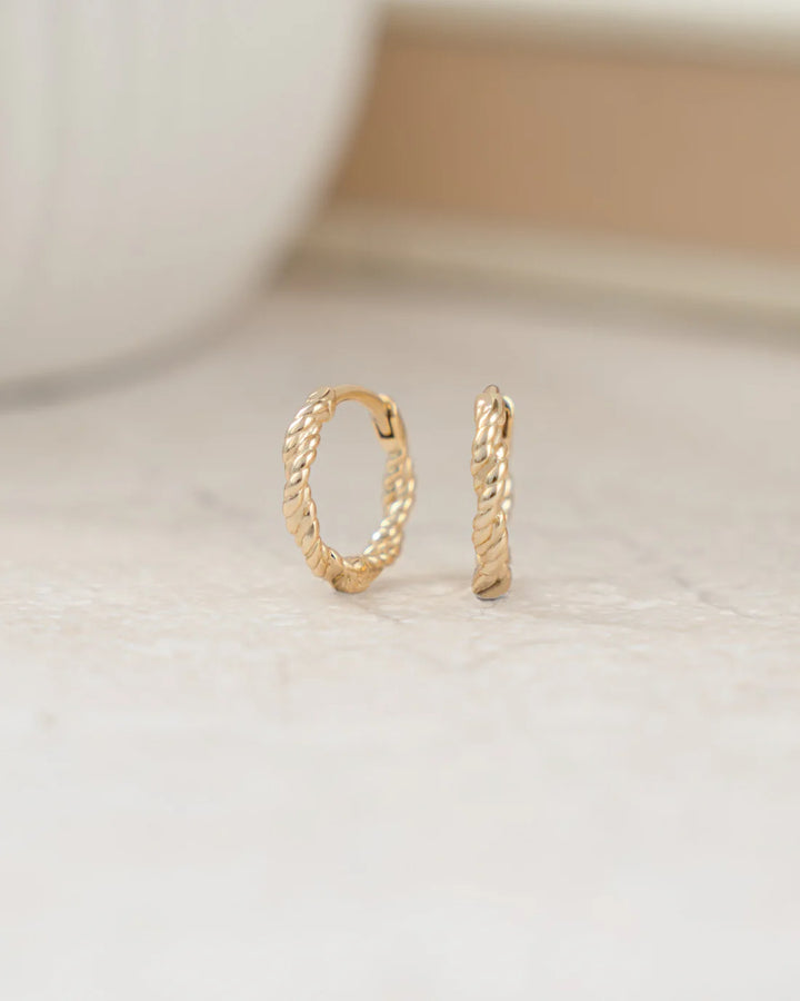 Tiny Twist Huggies