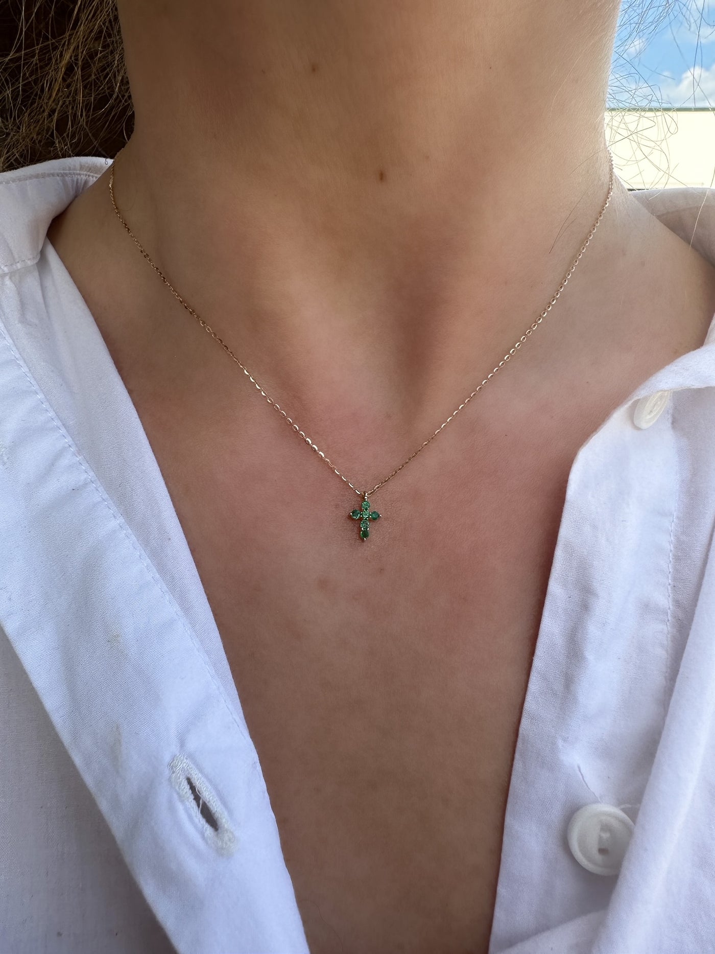 14KY Natural Emerald Cross Necklace