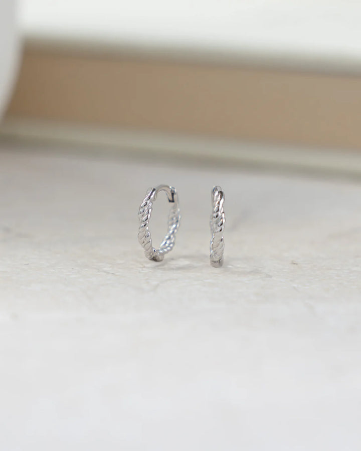 Tiny Twist Huggies