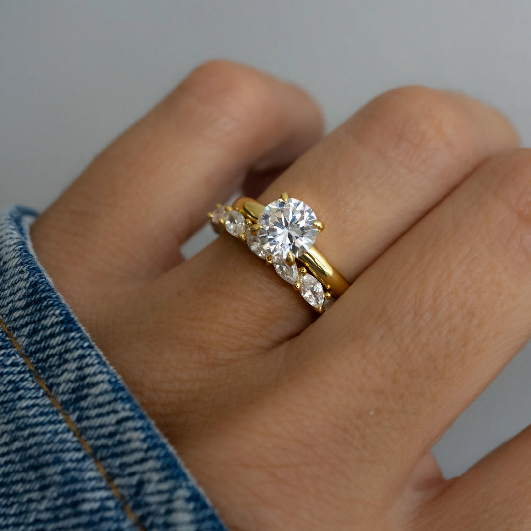 Round Solitaire Travel Ring