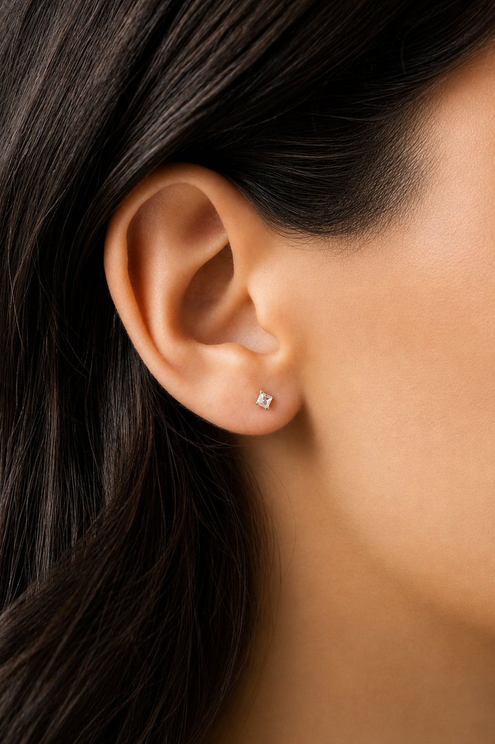 14K Starburst White Sapphire Flat Back Stud